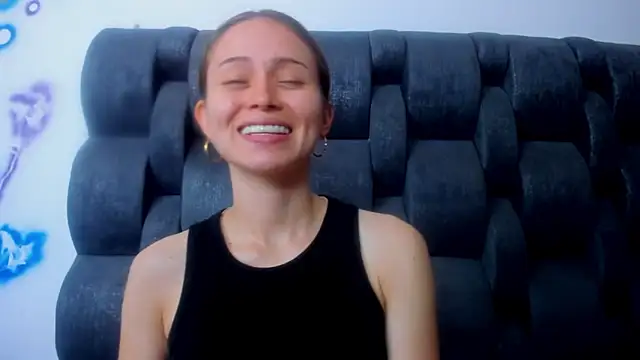 Snapshot of fulfill_fantasies1 chatting on December 2025 12:31:02 PM fulfill fantasies1 online show from December 2025 12:31:02 PM