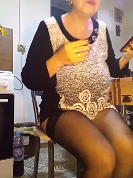 Snapshot of Ely_Elenita chatting on November 2025 10:25:01 AM Ely Elenita online show from November 2025 10:25:01 AM