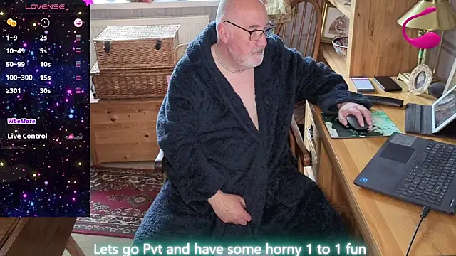 Adamdaddybear online show from April 2026 07:35:01 AM