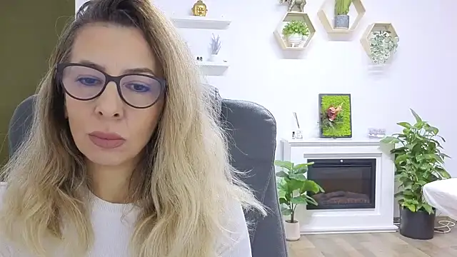 SukyGirl online show from November 2025 08:14:01 AM