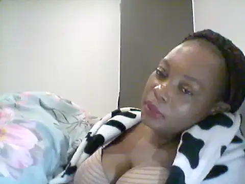 Snapshot of AfricanBeautyX chatting on February 2025 05:08:01 AM AfricanBeautyX online show from February 2025 05:08:01 AM