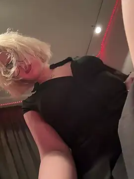 Snapshot of XMelissaX chatting on February 2026 08:32:02 PM XMelissaX online show from February 2026 08:32:02 PM