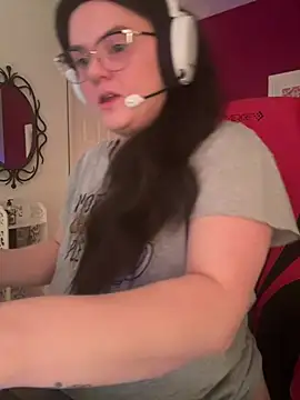 Snapshot of Sweetleeahxx chatting on December 2024 12:52:02 AM Sweetleeahxx online show from December 2024 12:52:02 AM