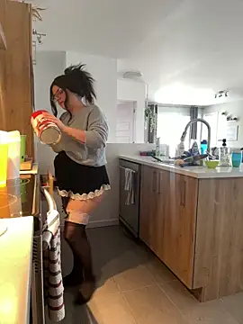 Snapshot of Sweetleeahxx chatting on February 2025 01:30:01 PM Sweetleeahxx online show from February 2025 01:30:01 PM