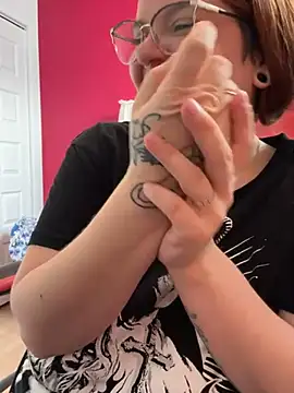 Snapshot of Sweetleeahxx chatting on March 2025 04:20:01 PM Sweetleeahxx online show from March 2025 04:20:01 PM