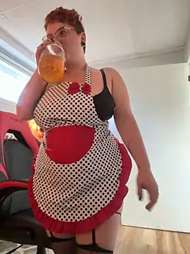 Snapshot of Sweetleeahxx chatting on October 2025 01:30:01 PM Sweetleeahxx online show from October 2025 01:30:01 PM