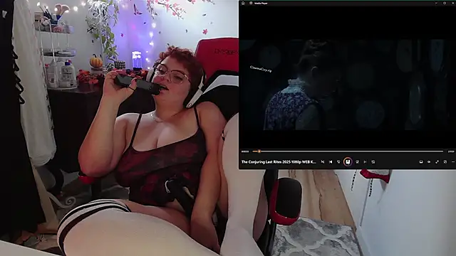 Snapshot of Sweetleeahxx chatting on November 2025 06:40:02 PM Sweetleeahxx online show from November 2025 06:40:02 PM