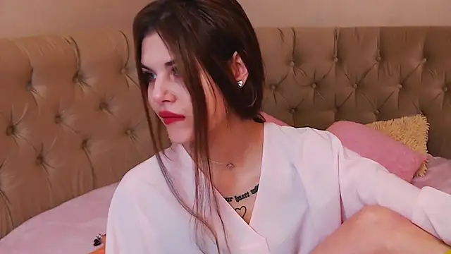 Snapshot of evelonel chatting on November 2025 07:21:01 PM evelonel online show from November 2025 07:21:01 PM