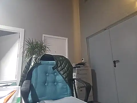 Lucas   81 online show from November 2025 07:49:02 PM