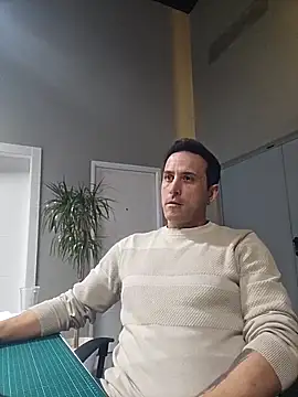 Lucas   81 online show from March 2026 07:20:02 PM