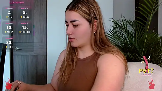 Lucia star   online show from November 2025 04:08:01 PM