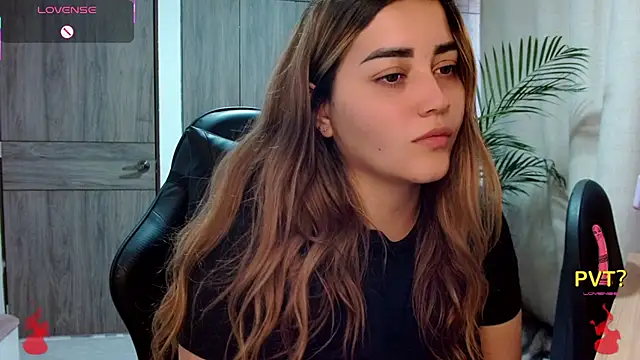 Snapshot of Lucia_star__ chatting on February 2026 01:44:01 PM Lucia star online show from February 2026 01:44:01 PM