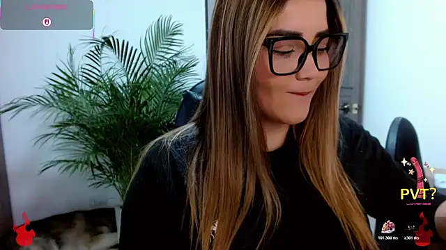 Snapshot of Lucia_star__ chatting on March 2026 02:57:01 PM Lucia star online show from March 2026 02:57:01 PM