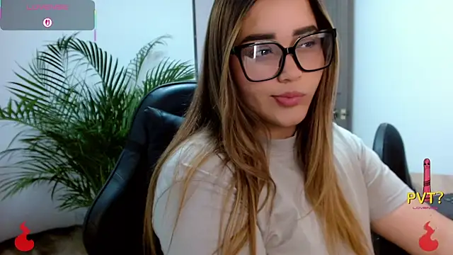 Snapshot of Lucia_star__ chatting on March 2026 03:16:02 PM Lucia star online show from March 2026 03:16:02 PM