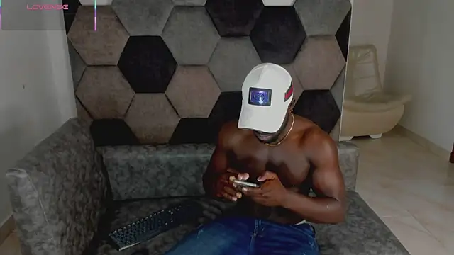 Latrellx7 online show from June 2026 03:29:02 AM
