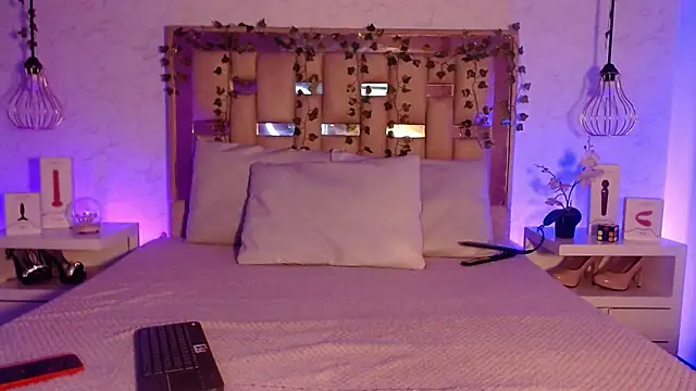 Snapshot of GigiVolkova chatting on October 2025 07:45:01 PM GigiVolkova online show from October 2025 07:45:01 PM