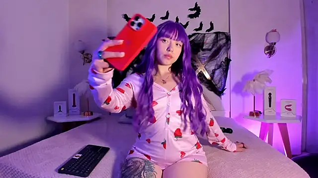 Snapshot of GigiVolkova chatting on October 2025 04:57:01 AM GigiVolkova online show from October 2025 04:57:01 AM