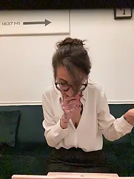 Snapshot of Thunder-Cunt chatting on October 2025 09:04:01 PM Thunder-Cunt online show from October 2025 09:04:01 PM