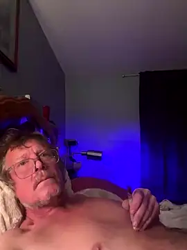 Snapshot of squirteater69me chatting on October 2025 03:45:01 AM squirteater69me online show from October 2025 03:45:01 AM