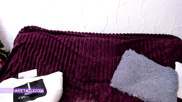 sweetmilk2006 online show from October 2025 05:30:01 PM