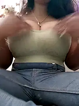 Snapshot of cute-mahek chatting on February 2025 12:00:02 PM cute-mahek online show from February 2025 12:00:02 PM