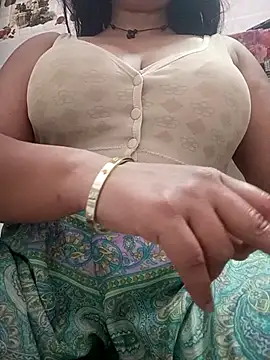 cute-mahek online show from March 2026 05:17:01 PM