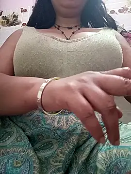 cute-mahek online show from April 2026 06:38:02 PM