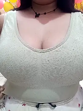 cute-mahek online show from May 2026 04:56:02 PM