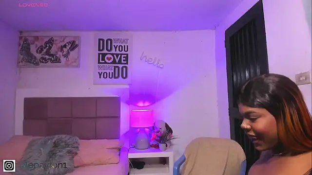 Snapshot of Alexa_paytom1 chatting on October 2025 04:20:02 AM Alexa paytom1 online show from October 2025 04:20:02 AM