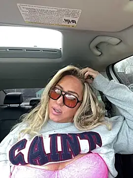 sunshinekisses online show from May 2026 06:49:02 PM