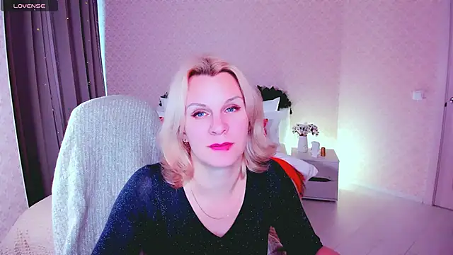 Louisa Bay online show from January 2025 11:12:02 AM