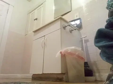 Snapshot of DevinToore chatting on March 2026 04:24:02 PM DevinToore online show from March 2026 04:24:02 PM