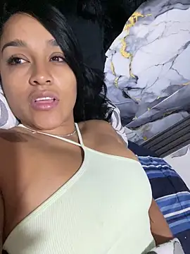 Snapshot of KatalinnaBrown chatting on March 2026 10:53:01 AM KatalinnaBrown online show from March 2026 10:53:01 AM