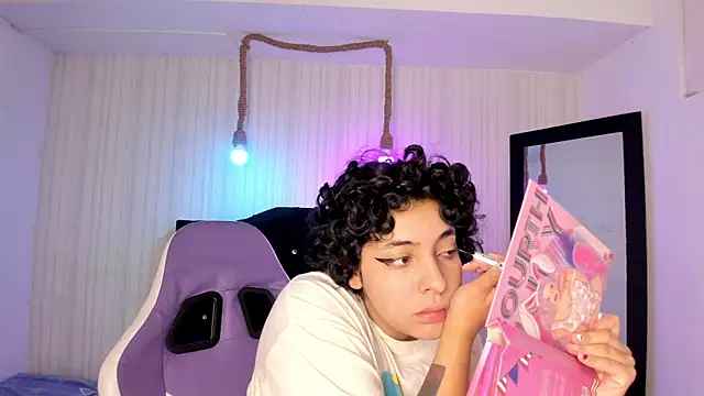 miku katsuragi online show from September 2025 01:33:02 AM