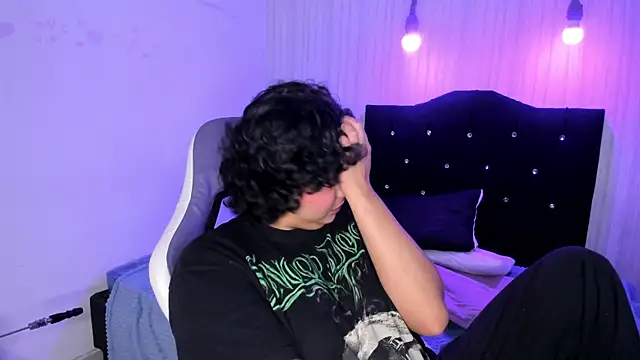 miku katsuragi online show from November 2025 11:48:02 PM