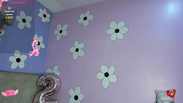 Snapshot of MadameDamn chatting on January 2025 03:36:02 PM MadameDamn online show from January 2025 03:36:02 PM