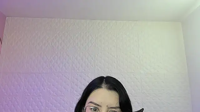Violetaa diazz online show from September 2025 09:06:02 PM