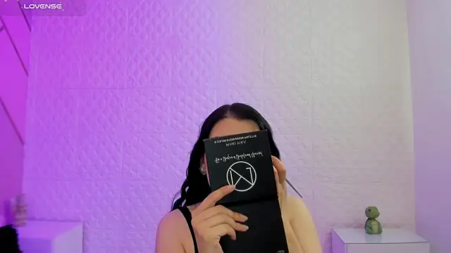 Violetaa diazz online show from March 2026 09:08:01 PM