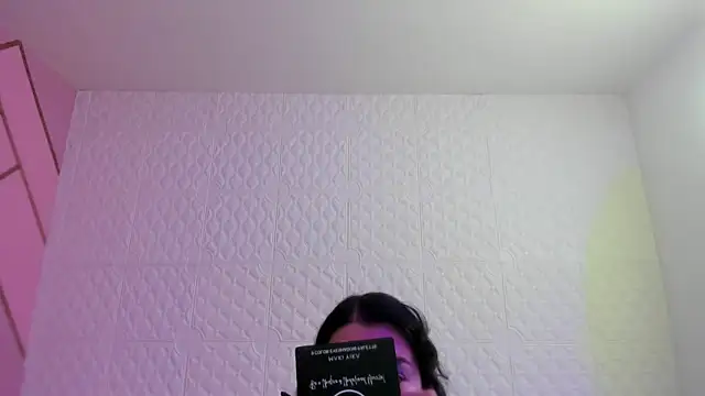 Violetaa diazz online show from May 2026 09:12:02 PM