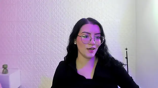 Violetaa diazz online show from May 2026 09:23:02 PM