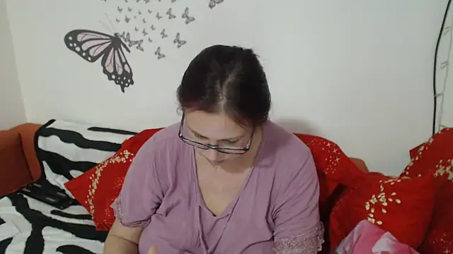 LadyHellene online show from February 2025 04:11:02 PM