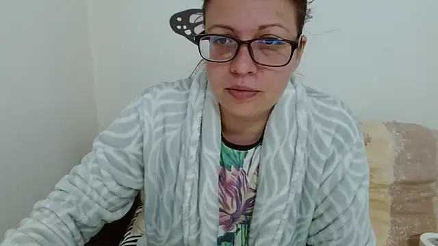 Snapshot of LadyHellene chatting on March 2026 05:08:02 AM LadyHellene online show from March 2026 05:08:02 AM