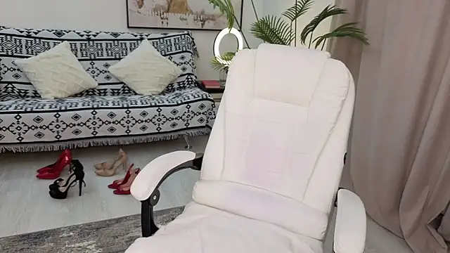Beylly online show from April 2026 05:30:01 PM