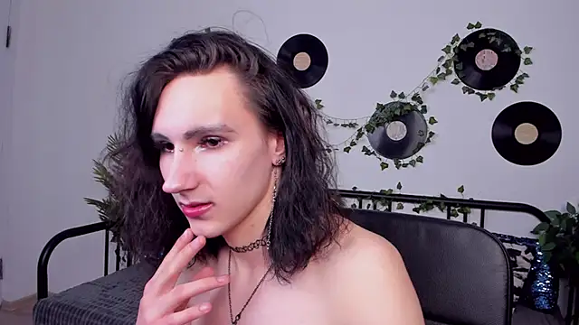 FillDammon online show from January 2025 01:11:01 PM