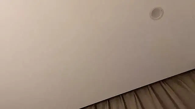 Snapshot of Arrebo1 chatting on December 2025 01:04:02 PM Arrebo1 online show from December 2025 01:04:02 PM