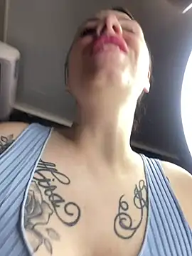 Lola Hale online show from April 2026 07:26:01 PM