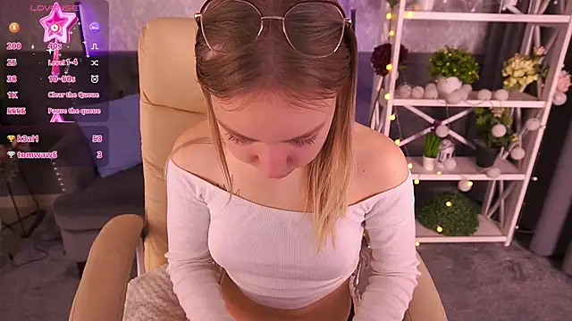 EmilySunshineS online show from February 2025 01:35:02 AM