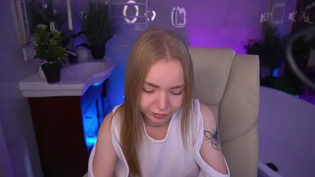 EmilySunshineS online show from June 2026 05:38:02 AM