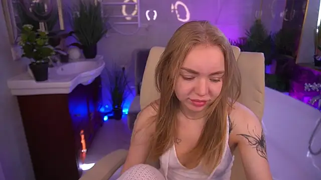 EmilySunshineS online show from June 2026 06:04:02 AM