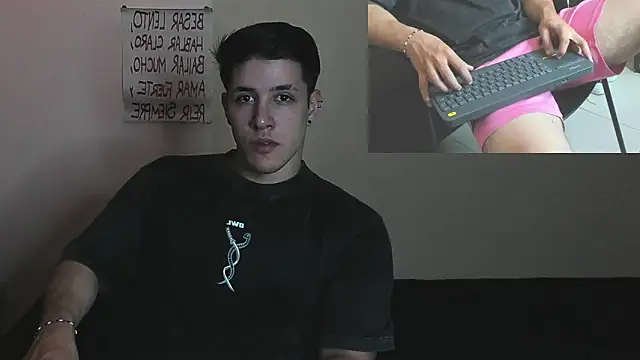 Snapshot of Adan_rivas_ chatting on June 2026 08:29:01 PM Adan rivas online show from June 2026 08:29:01 PM